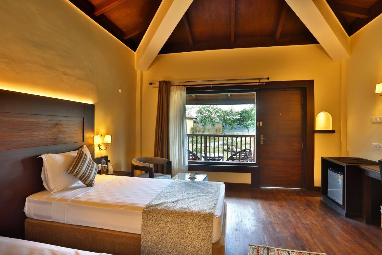 Jungle Villa Resort - Near Chitwan National Park Exterior photo