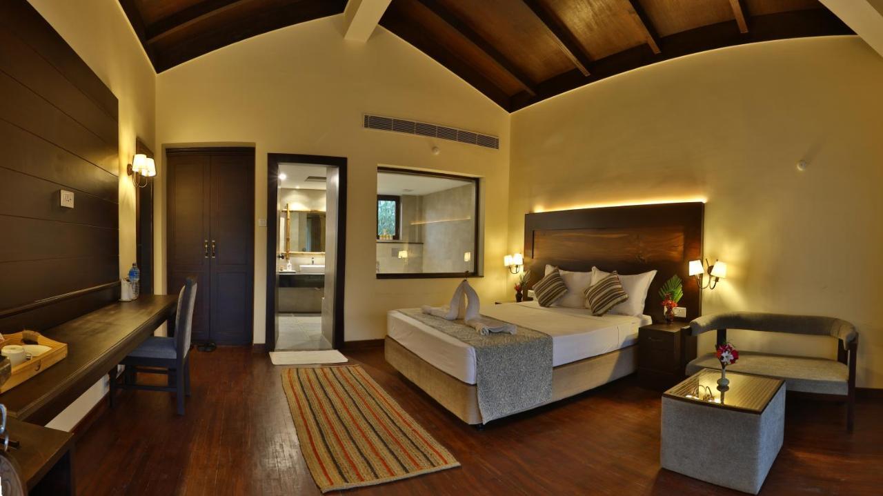 Jungle Villa Resort - Near Chitwan National Park Exterior photo